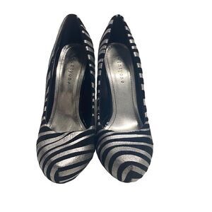 TWENTY ONE Women’s Sucess‎ 45 Zebra Print 4 Inch Heels Size 6 Black Silver